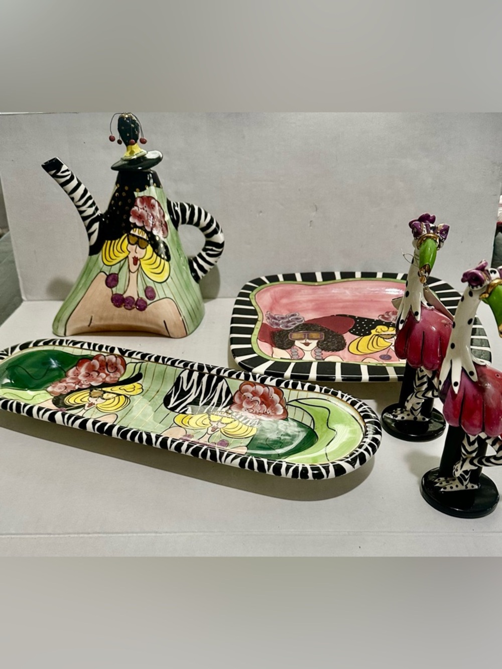 SWAK Tea Pot, Serving Trays and Sal & Pepper Shakers